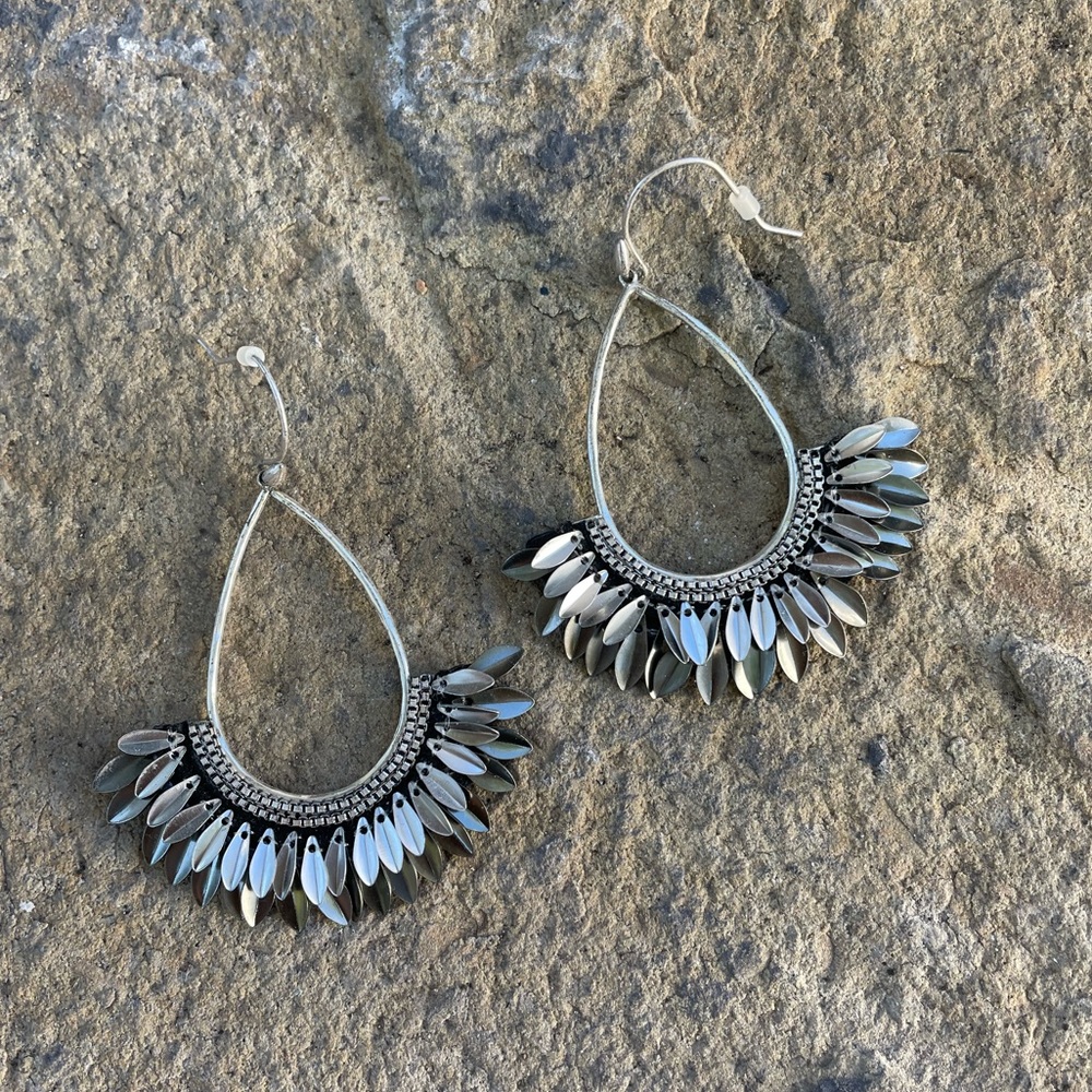 Stella & dot Pegasus earrings